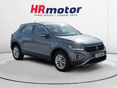 Usado VW T-Roc 111 CV (81 kW) 2023 Gris SUV