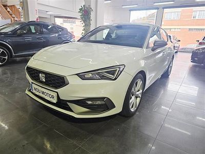Usado Seat Leon FR 150 CV (110 kW) 2021 Blanco Berlina