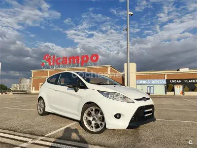 Usado Ford Fiesta Sport 95 CV (69 kW) 2012 Blanco Berlina