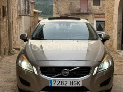 Usado Volvo S60 Summum 240 CV (176 kW) 2011 Gris / plata Berlina