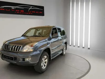 Używany Toyota Land Cruiser 173 KM (127 kW) 2009 Czerwony SUV