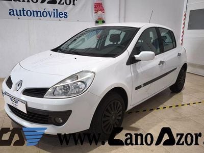 Usado Renault Clio II Business 86 CV (63 kW) 2008 Blanco Utilitario