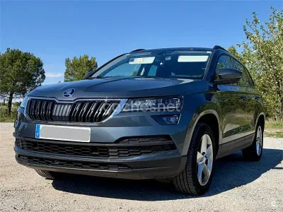 Usado Skoda Karoq Ambition 150 HP (110 kW) 2020 Azul SUV