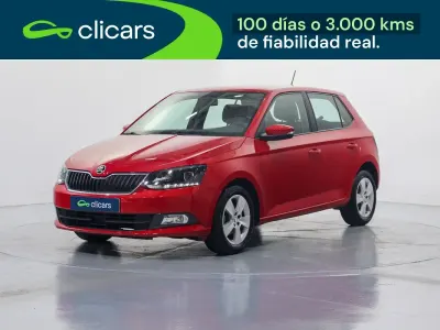 Usado Skoda Fabia Ambition 75 CV (55 kW) 2016 Rojo Berlina