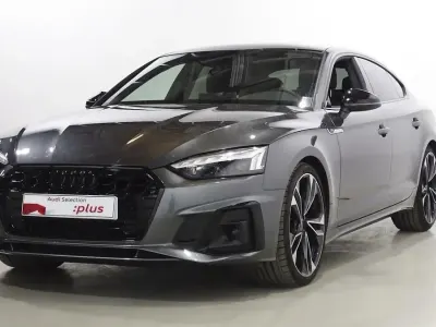 Usado Audi A5 Sportback Ambiente 163 CV (119 kW) 2022 Gris Utilitario