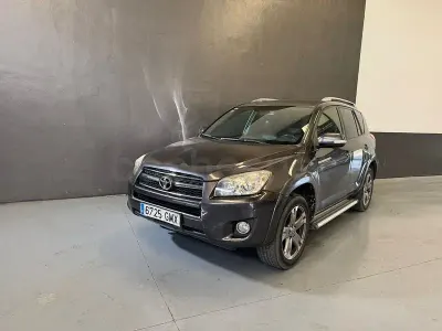 Usado Toyota RAV4 Sol 136 CV (100 kW) 2009 Gris / plata SUV