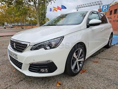 Usado Peugeot 308 Allure 130 CV (95 kW) 2019 Blanco Berlina