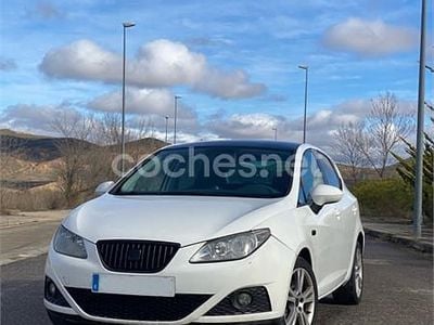Usado Seat Ibiza Reference 105 CV (77 kW) 2009 Blanco Berlina