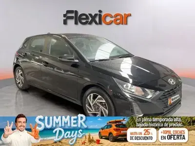 Usado Hyundai i20 84 CV (61 kW) 2024 Negro Utilitario