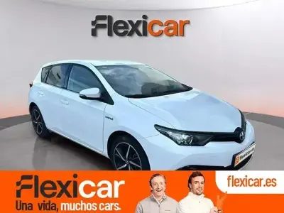 Usado Toyota Auris Hybrid 136 CV (100 kW) 2018 Blanco