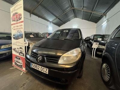 Usado Renault Grand Scénic II Dynamique 131 CV (96 kW) 2005 Negro Monovolumen