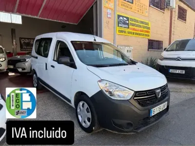 Usado Dacia Dokker Essentiel 109 CV (80 kW) 2021 Blanco Monovolumen