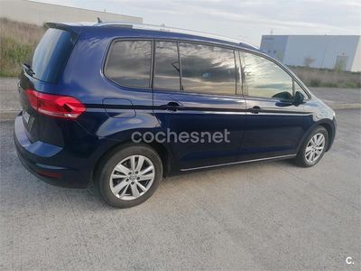 Usado VW Touran Advance 150 CV (110 kW) 2020 Azul Monovolumen