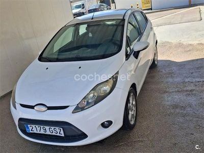 Usado Ford Fiesta Trend 68 CV (50 kW) 2010 Blanco Utilitario