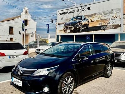Negro Usado 2013 Toyota Avensis Executive Familiar | 9500 €