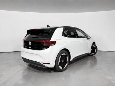 Usado VW ID.3 Pro 150 kW (204 CV) 2025 Blanco glaciar metalizado con techo negro Utilitario