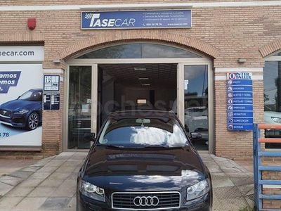 Usado Audi A3 Ambition 102 CV (75 kW) 2005 Negro Utilitario