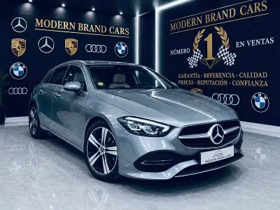 Usado Mercedes C220 200 CV (147 kW) 2023 Gris / plata Familiar