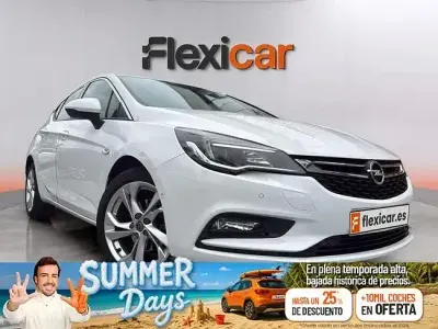 Usado Opel Astra Dynamic 110 CV (80 kW) 2018 Blanco