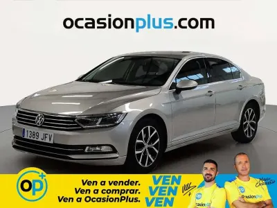 Usado VW Passat Advance 120 CV (88 kW) 2015 Gris Berlina