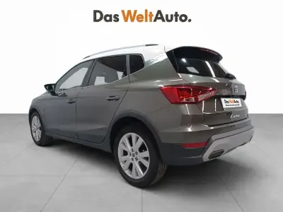 Usado Seat Arona Xperience 115 CV (84 kW) 2025 Gris SUV