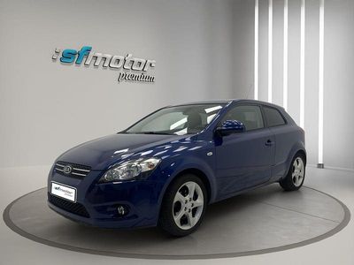 Usado Kia Ceed 143 CV (105 kW) 2008 Azul Utilitario