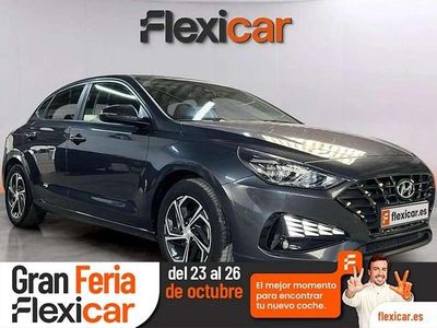Usado Hyundai i30 120 CV (88 kW) 2021 Azul Berlina