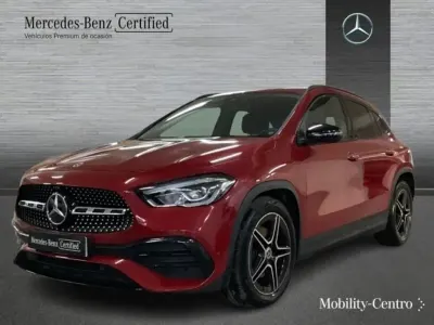 Usado Mercedes GLA200 AMG line 150 CV (110 kW) 2022 Patagonia red  metallic paint SUV