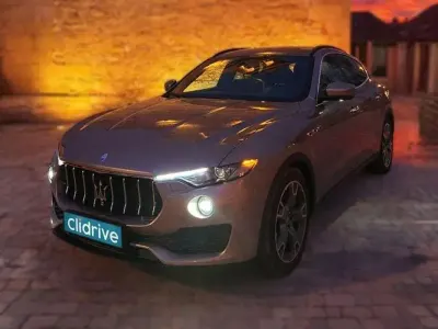 Usado Maserati Levante 275 CV (202 kW) 2017 Gris SUV