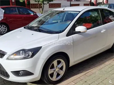 Usado Ford Focus Trend 100 CV (73 kW) 2008 Blanco Berlina