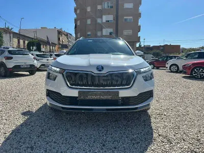 Usado Skoda Kamiq Monte Carlo 115 CV (84 kW) 2023 Blanco SUV