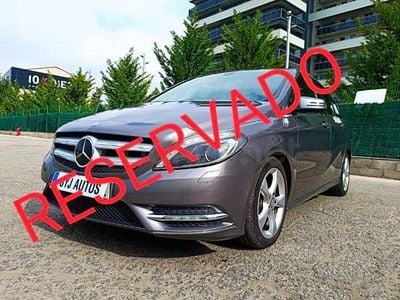 Usado Mercedes B180 109 CV (80 kW) 2013 Beige Monovolumen