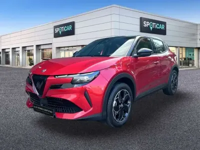 Usado Alfa Romeo Junior Edizione Speciale 114 kW (156 CV) 2024 Rojo SUV