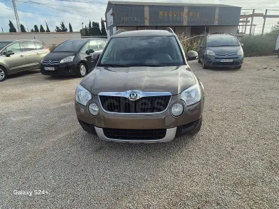 Usado Skoda Yeti Ambition 122 CV (89 kW) 2012 Marrón SUV