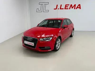 Usado Audi A3 Ambition 105 CV (77 kW) 2013 Rojo Berlina