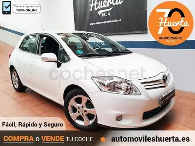 Usado Toyota Auris Advance 132 CV (97 kW) 2011 Blanco Utilitario