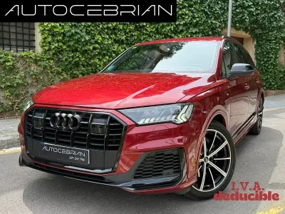Usado Audi Q7 Ambiente 286 CV (210 kW) 2022 Granate SUV