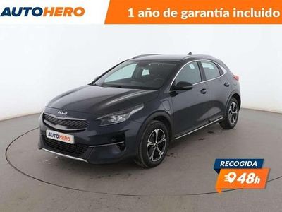 Usado Kia XCeed Active 143 CV (105 kW) 2022 Gris SUV