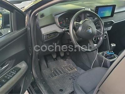 Gris / plata Usado 2022 Dacia Sandero Comfort Utilitario | 11.500 € (Buen precio)