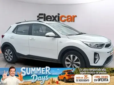 Usado Kia Stonic 84 CV (61 kW) 2023 Blanco SUV