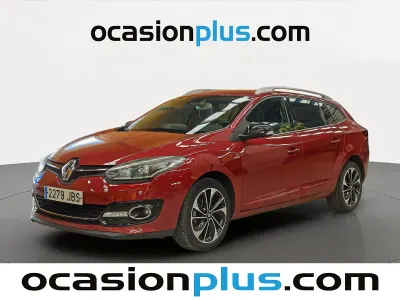 Usado Renault Mégane III Bose Edition 130 CV (95 kW) 2014 Rojo Familiar