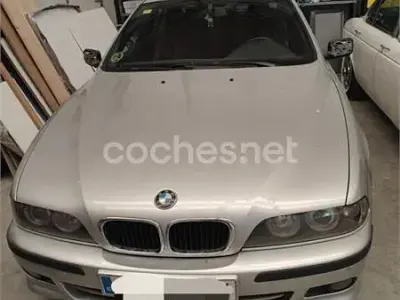 Usado BMW 530 231 CV (169 kW) 2001 Gris / plata Berlina