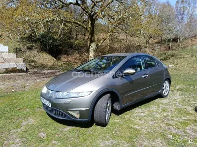 Usado Honda Civic Sport 140 CV (102 kW) 2005 Beige Berlina
