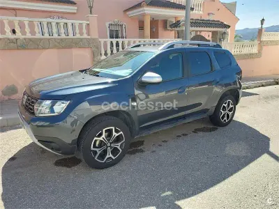 Usado Dacia Duster Prestige 110 CV (80 kW) 2018 Gris / plata SUV