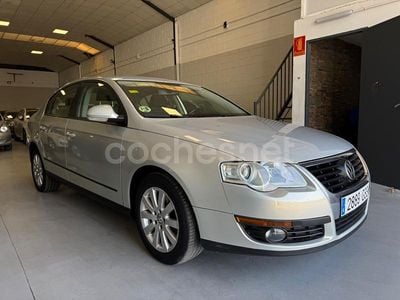 Usado VW Passat Advance 140 CV (102 kW) 2010 Beige Berlina