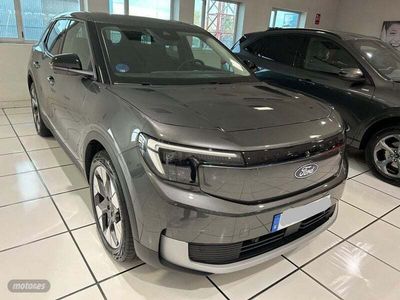 Gris Usado 2024 Ford Explorer Premium SUV | 38.900 €