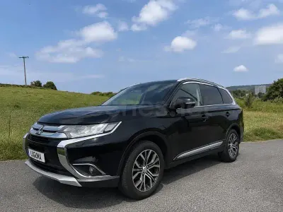 Usado Mitsubishi Outlander Motion 150 CV (110 kW) 2016 Negro SUV
