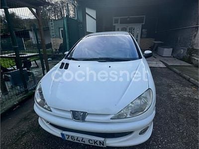 Blanco Usado 2003 Peugeot 206 Berlina | 2000 € (Un poco caro)