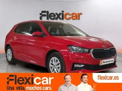 Usado Skoda Fabia Selection 115 CV (84 kW) 2025 Rojo Utilitario