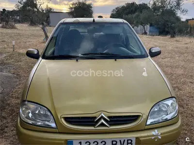 Usado Citroën Saxo 60 CV (44 kW) 2000 Amarillo Utilitario